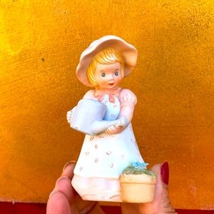 Vintage Blue Button Twins Figurine